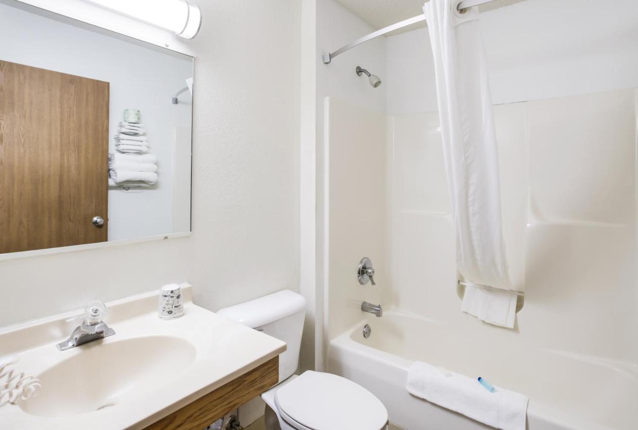 Americas Best Value Inn Charlotte Buitenkant foto